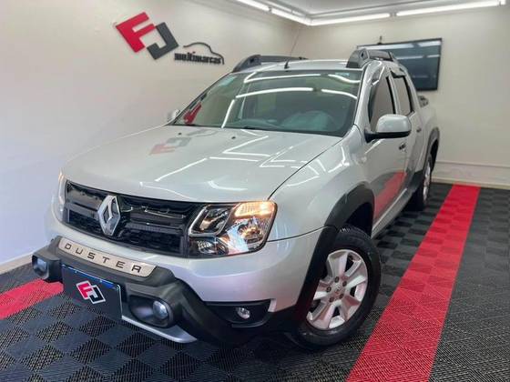 RENAULT DUSTER OROCH 1.6 16V SCE FLEX DYNAMIQUE MANUAL RENAULT DUSTER OROCH 1.6 16V SCE FLEX DYNAMIQUE MANUAL